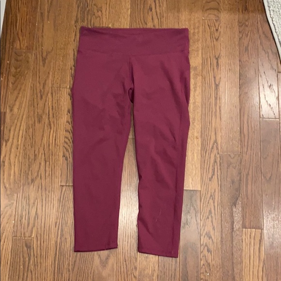 3 pairs of size 6 fabletics leggings - Picture 4 of 5